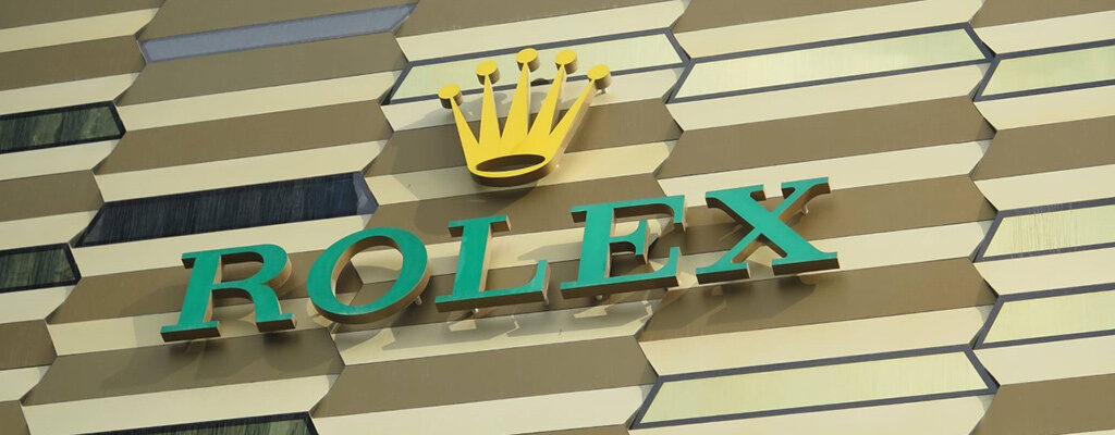 Notus Composites Provide 15,000m2 of Epoxy Carbon Prepreg for the World’s Largest Rolex Store